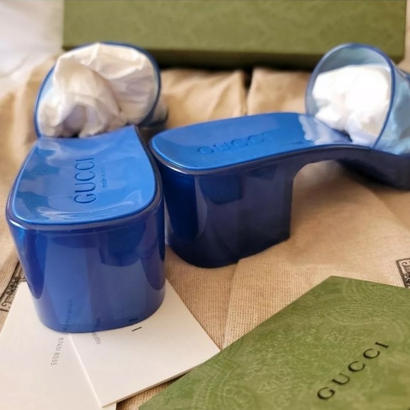 Transparent blue gucci slides - Picture 12 of 16